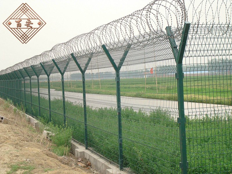 PVC浸塑不锈钢网格框架编织焊接网隔离防护围网护栏网厂家